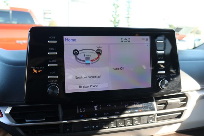 Toyota Sienna Vehicle Full-screen Gallery Image 38