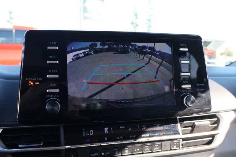 Toyota Sienna Vehicle Full-screen Gallery Image 39