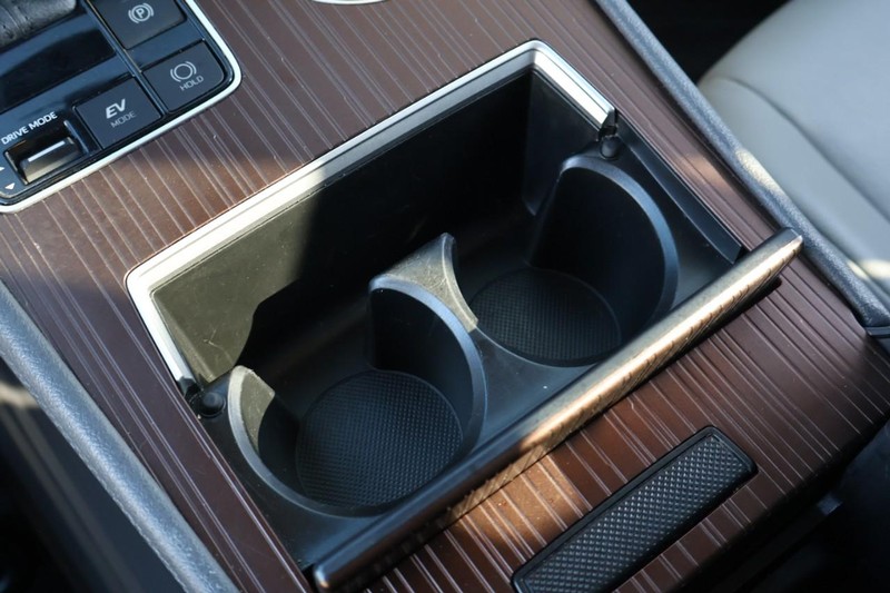 Toyota Sienna Vehicle Full-screen Gallery Image 45