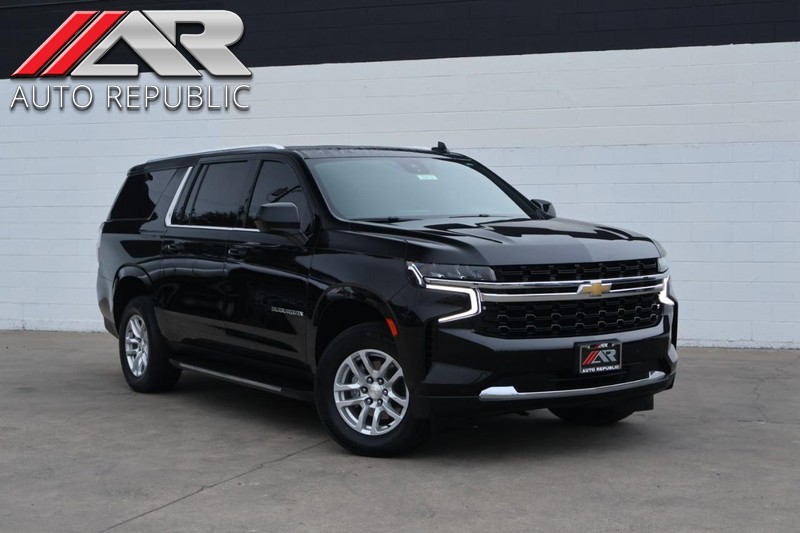 Chevrolet Suburban Vehicle Full-screen Gallery Image 01