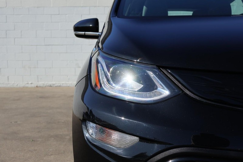 Chevrolet Bolt EV Vehicle Full-screen Gallery Image 03