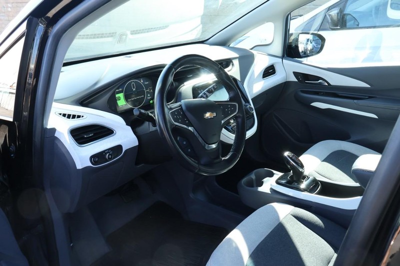 Chevrolet Bolt EV Vehicle Full-screen Gallery Image 17