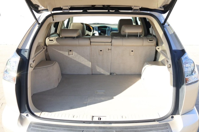 Lexus RX 350 Vehicle Full-screen Gallery Image 08