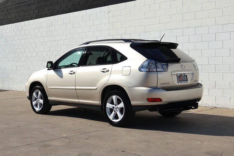 Lexus RX 350 Vehicle Full-screen Gallery Image 09