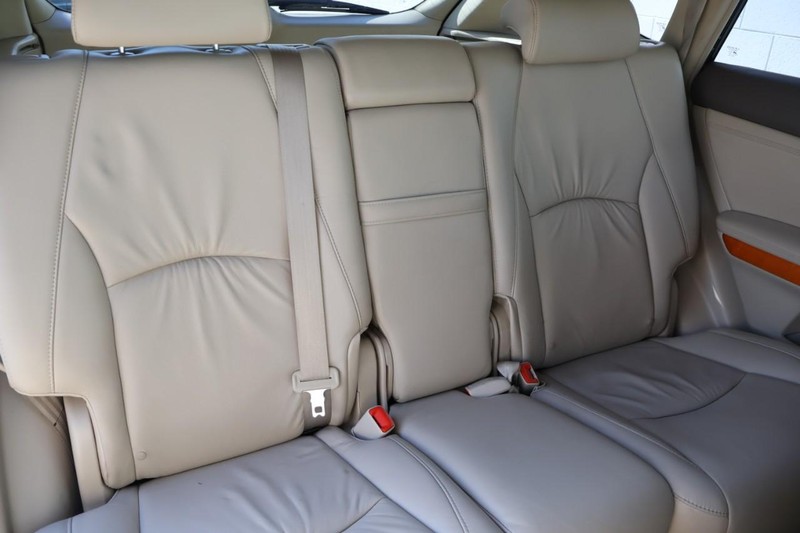 Lexus RX 350 Vehicle Full-screen Gallery Image 20