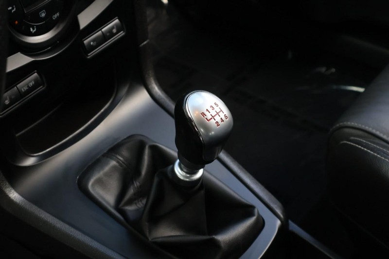 Ford Fiesta Hatchback Vehicle Full-screen Gallery Image 33