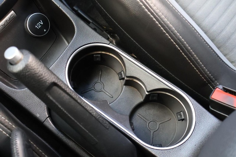 Ford Fiesta Hatchback Vehicle Full-screen Gallery Image 34