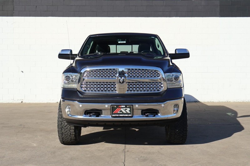 Ram 1500 Vehicle Full-screen Gallery Image 02