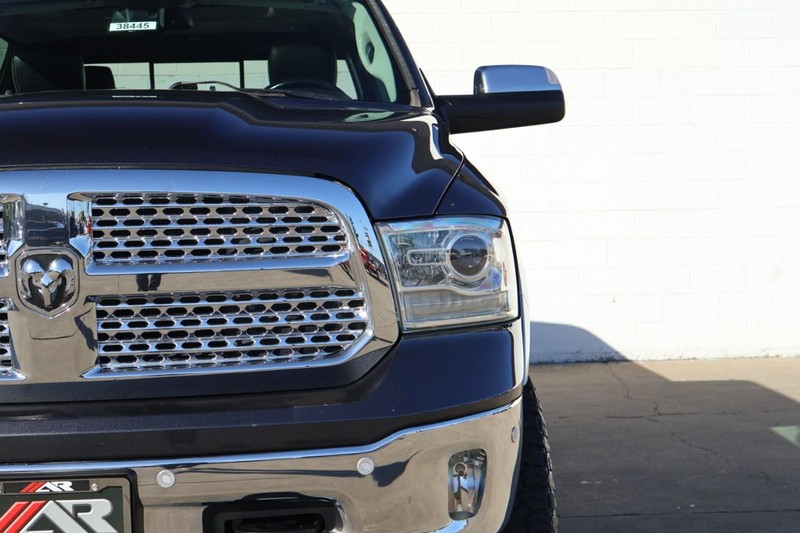 Ram 1500 Vehicle Full-screen Gallery Image 03