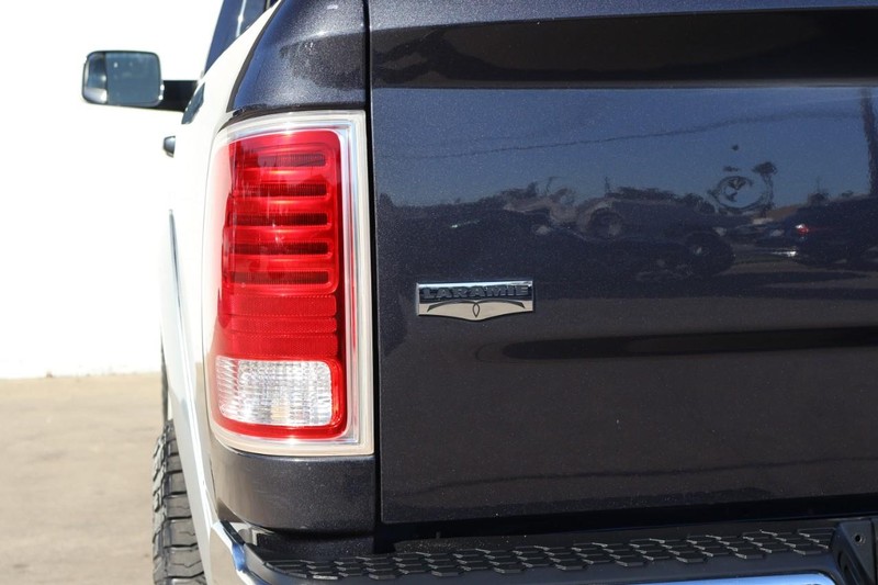 Ram 1500 Vehicle Full-screen Gallery Image 07