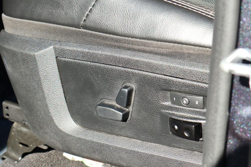 Ram 1500 Vehicle Full-screen Gallery Image 21