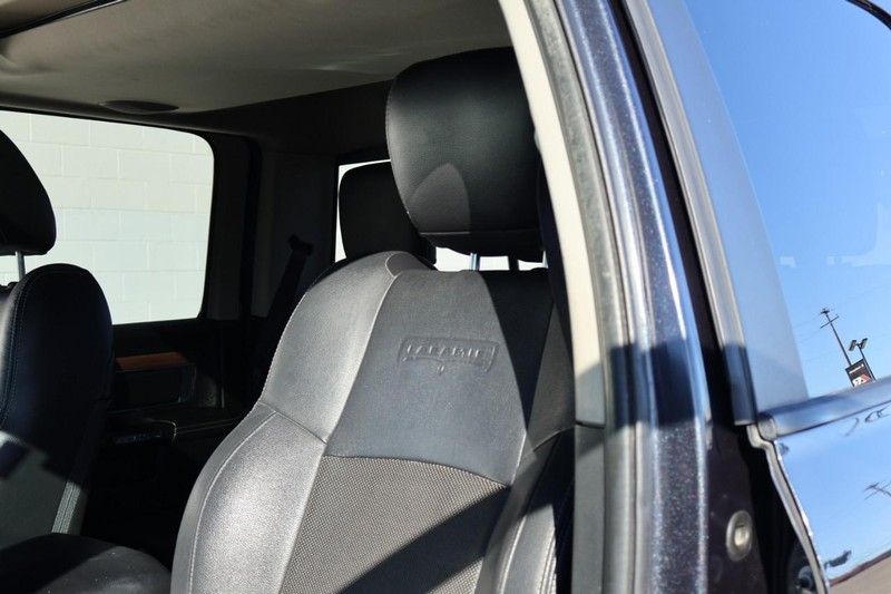 Ram 1500 Vehicle Full-screen Gallery Image 23