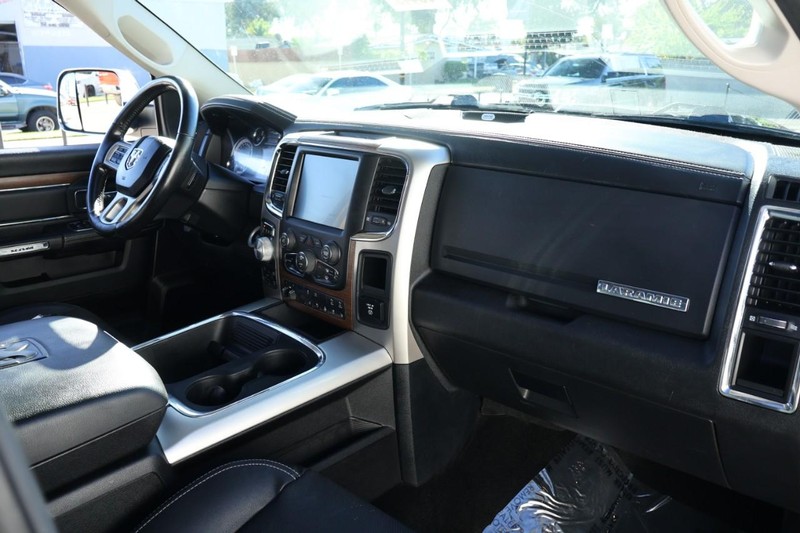 Ram 1500 Vehicle Full-screen Gallery Image 25
