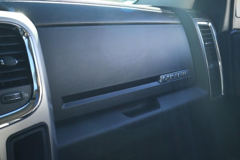 Ram 1500 Vehicle Full-screen Gallery Image 26