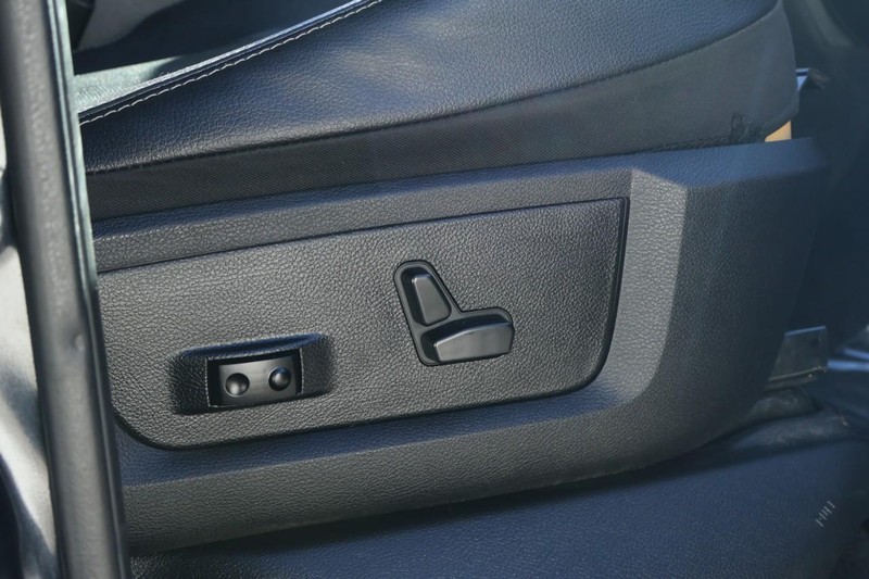 Ram 1500 Vehicle Full-screen Gallery Image 28