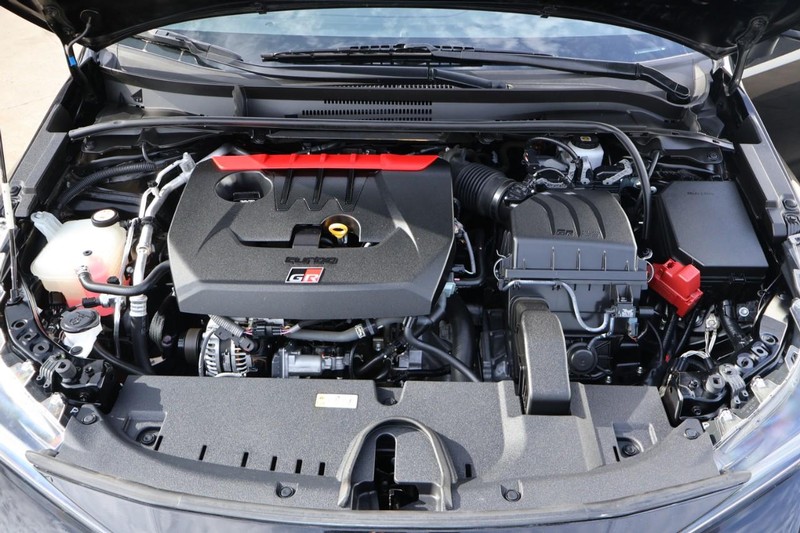 Toyota GR Corolla Vehicle Full-screen Gallery Image 15