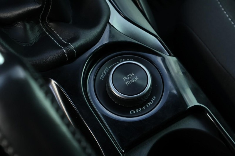 Toyota GR Corolla Vehicle Full-screen Gallery Image 38