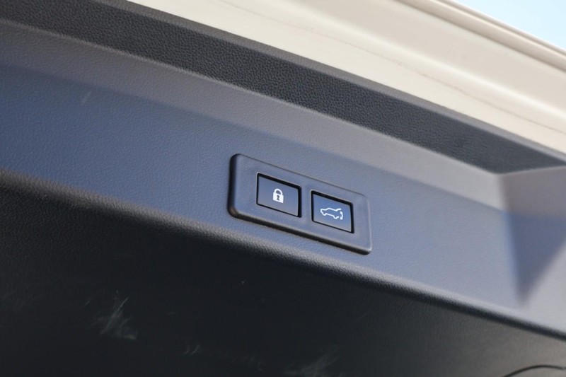 Subaru Ascent Vehicle Full-screen Gallery Image 10