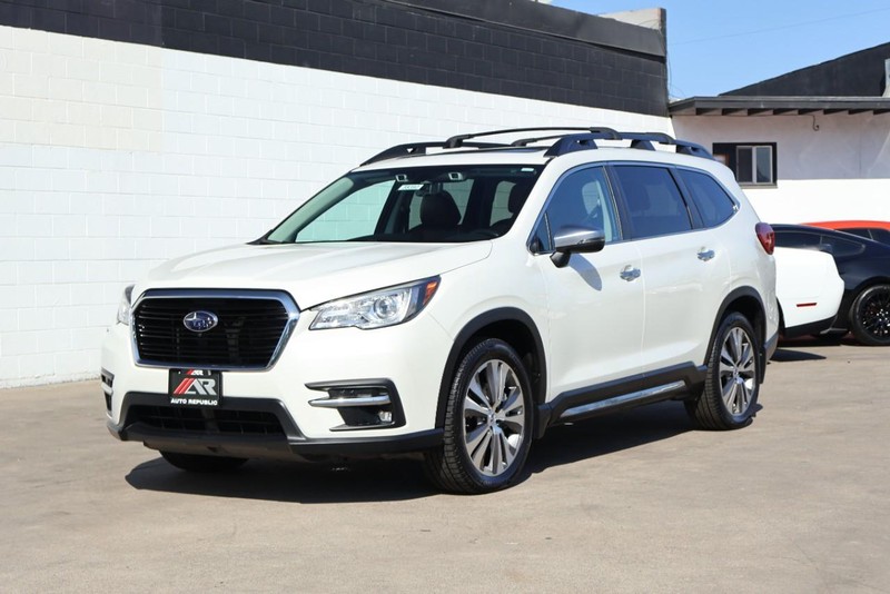 Subaru Ascent Vehicle Full-screen Gallery Image 13