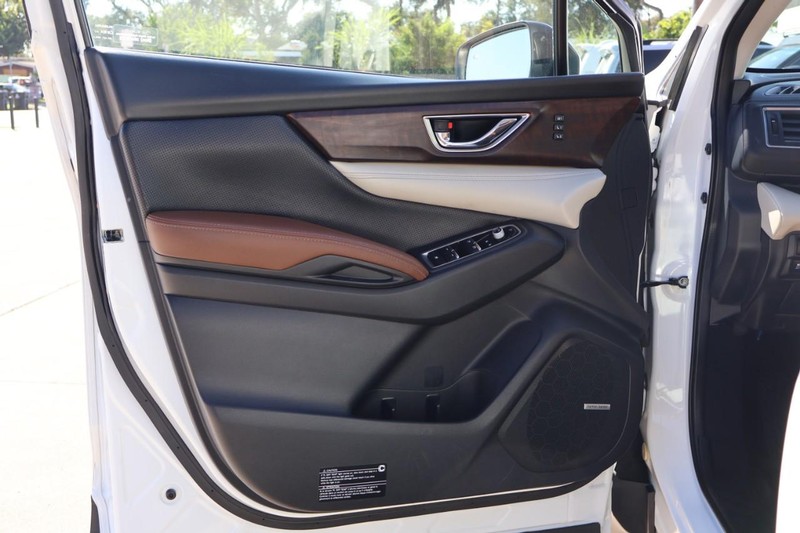 Subaru Ascent Vehicle Full-screen Gallery Image 16