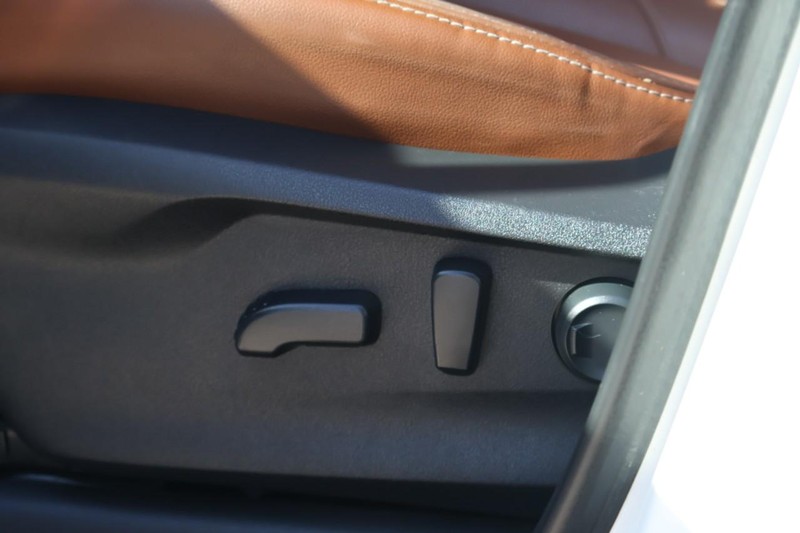 Subaru Ascent Vehicle Full-screen Gallery Image 20