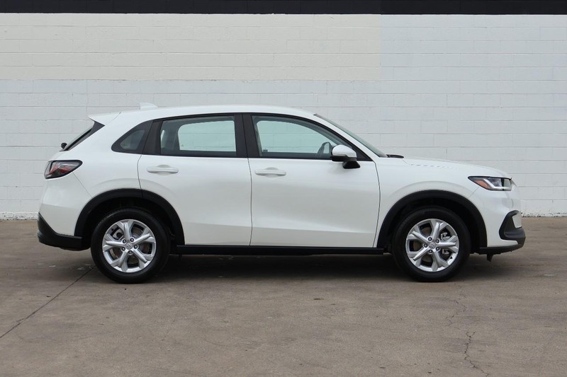 Honda HR-V Vehicle Full-screen Gallery Image 04