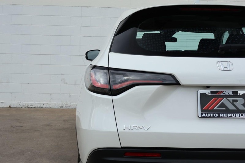 Honda HR-V Vehicle Full-screen Gallery Image 07