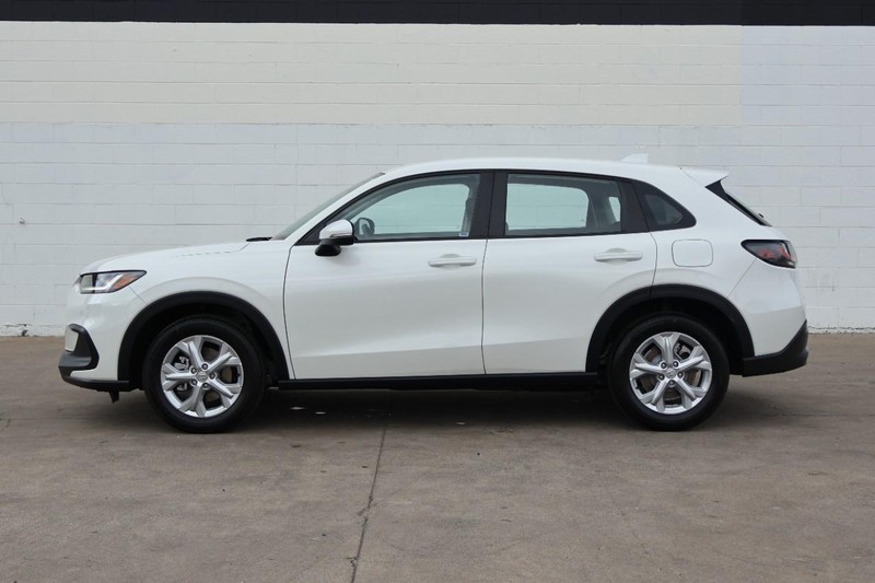 Honda HR-V Vehicle Full-screen Gallery Image 11