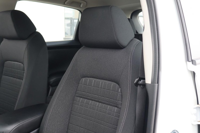 Honda HR-V Vehicle Full-screen Gallery Image 19