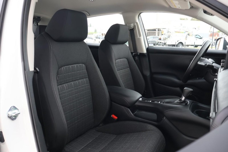 Honda HR-V Vehicle Full-screen Gallery Image 21