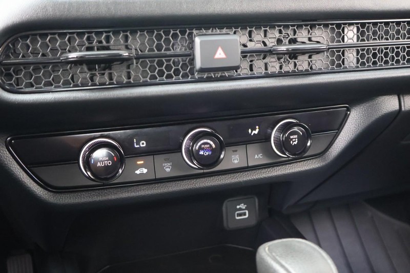 Honda HR-V Vehicle Full-screen Gallery Image 32