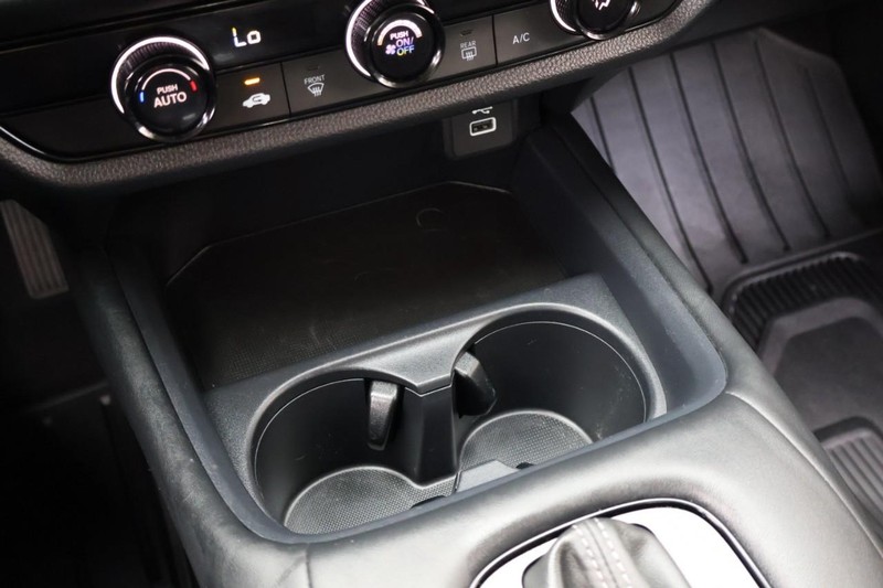 Honda HR-V Vehicle Full-screen Gallery Image 33