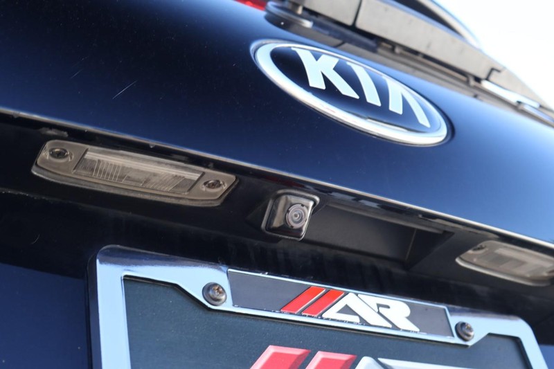 Kia Sorento Vehicle Full-screen Gallery Image 08