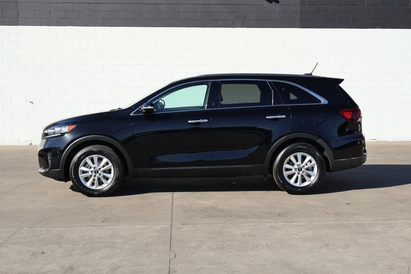 Kia Sorento Vehicle Full-screen Gallery Image 11