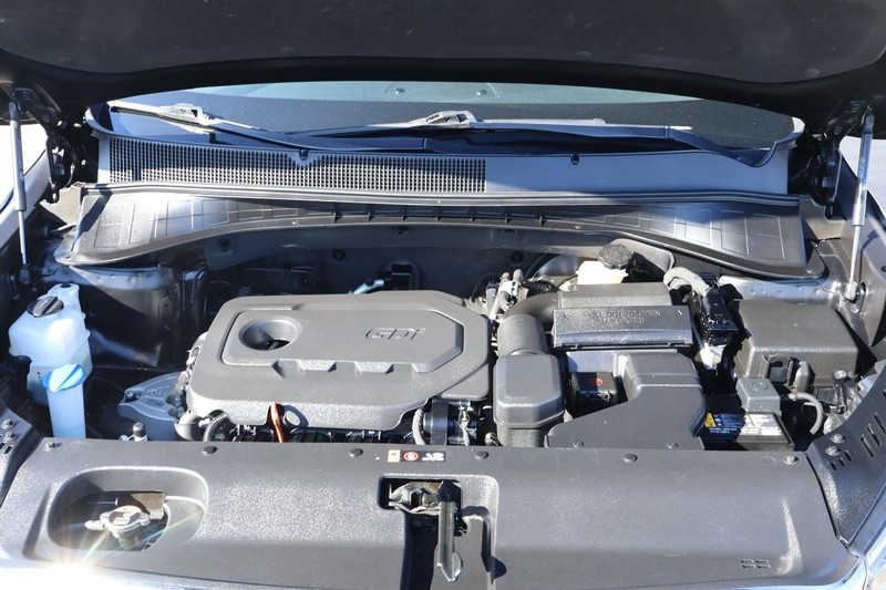 Kia Sorento Vehicle Full-screen Gallery Image 13