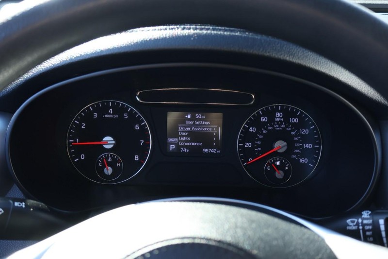 Kia Sorento Vehicle Full-screen Gallery Image 25