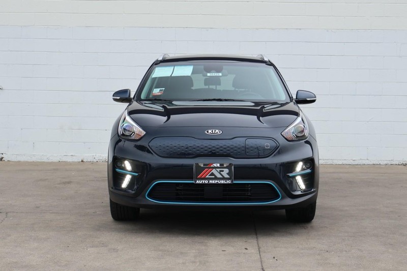 Kia Niro EV Vehicle Full-screen Gallery Image 02