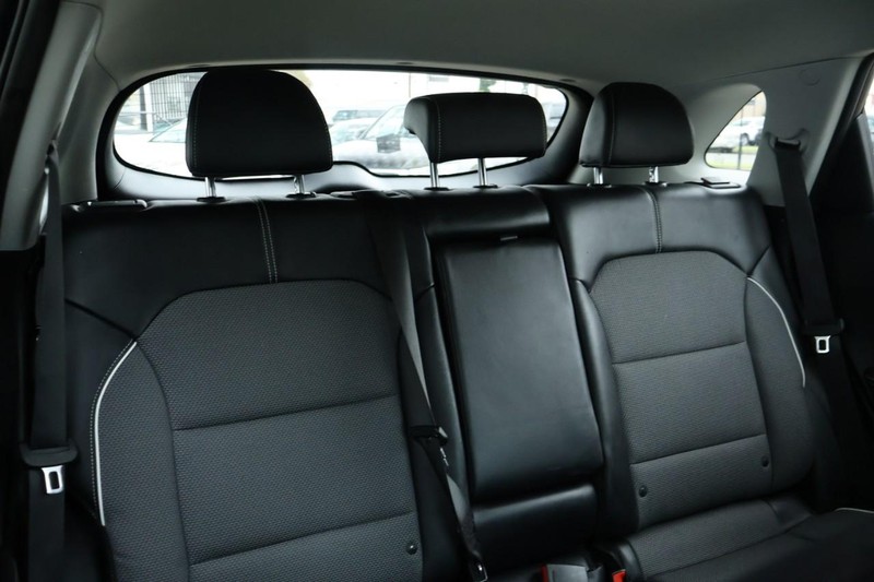 Kia Niro EV Vehicle Full-screen Gallery Image 23