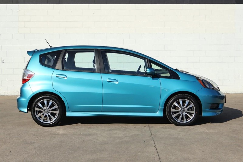 Honda Fit Vehicle Full-screen Gallery Image 04