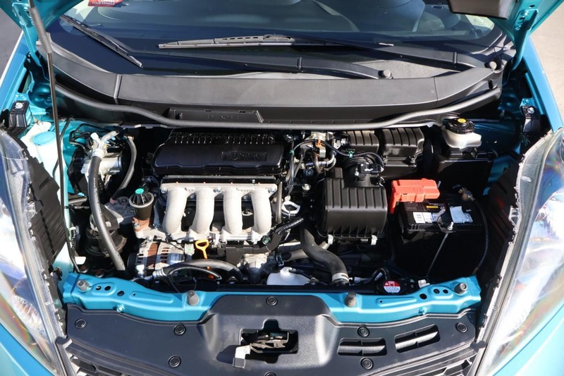 Honda Fit Vehicle Full-screen Gallery Image 12