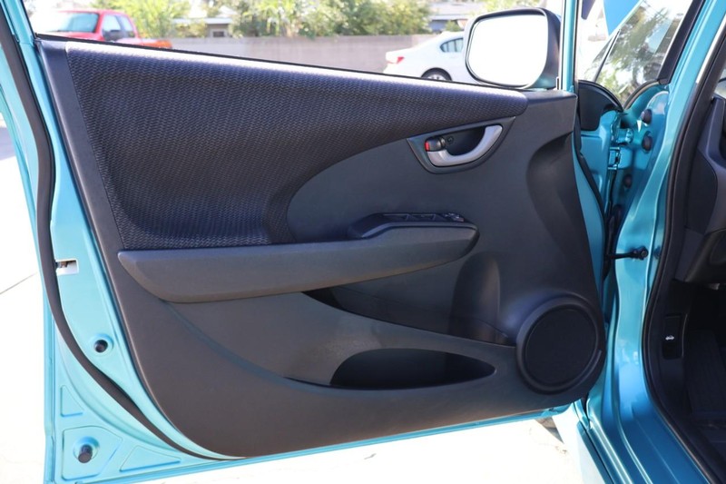 Honda Fit Vehicle Full-screen Gallery Image 14