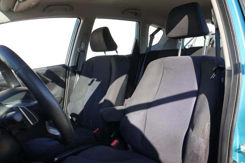 Honda Fit Vehicle Full-screen Gallery Image 16