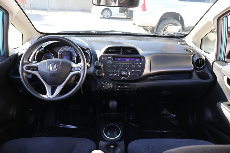 Honda Fit Vehicle Full-screen Gallery Image 21