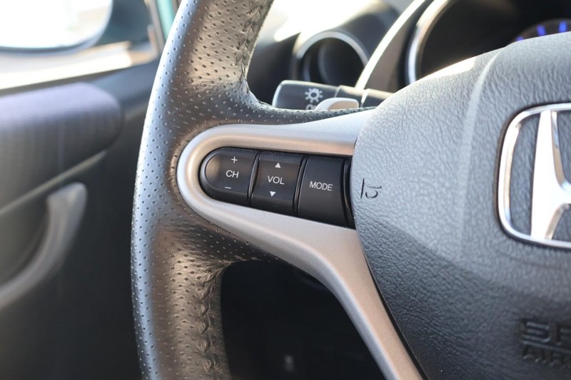 Honda Fit Vehicle Full-screen Gallery Image 24