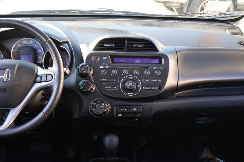 Honda Fit Vehicle Full-screen Gallery Image 26