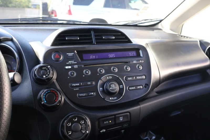 Honda Fit Vehicle Full-screen Gallery Image 27