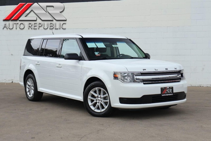 Ford Flex Vehicle Full-screen Gallery Image 01
