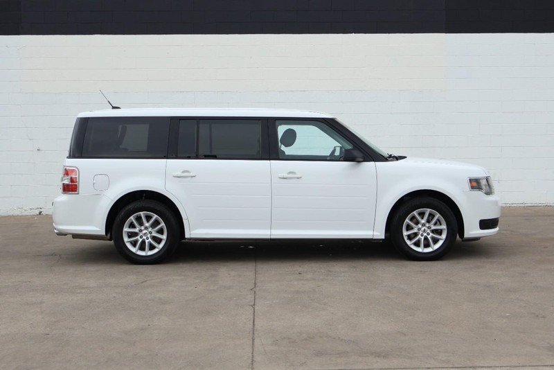 Ford Flex Vehicle Full-screen Gallery Image 04
