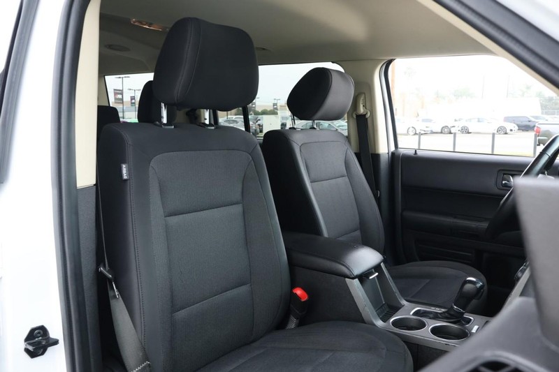 Ford Flex Vehicle Full-screen Gallery Image 22