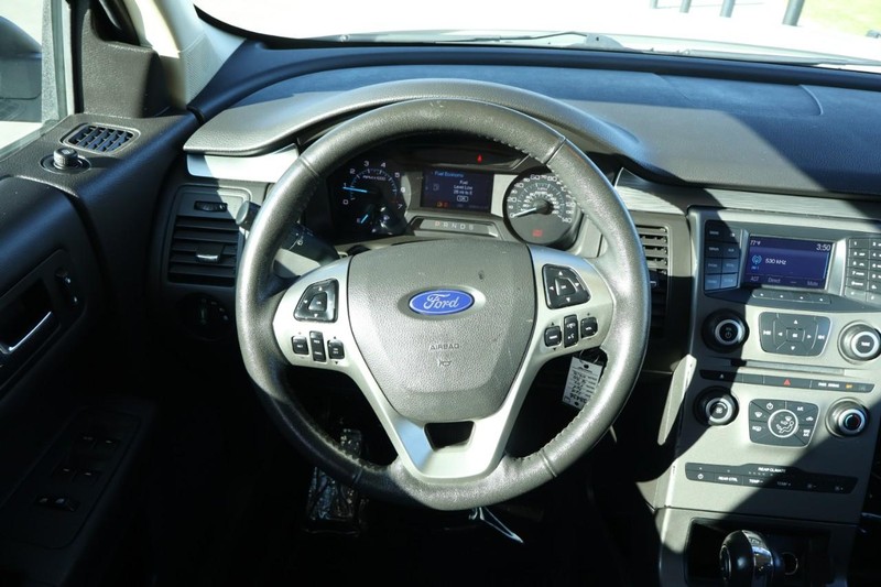Ford Flex Vehicle Full-screen Gallery Image 28